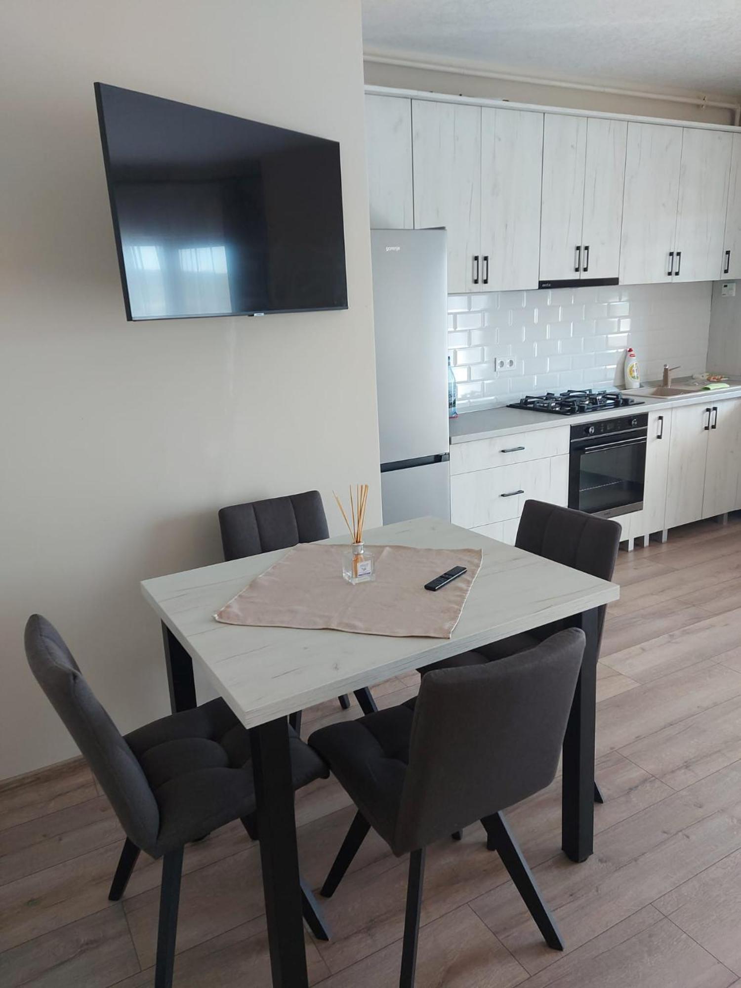 Timea'S House Apartment Bistriţa Екстериор снимка